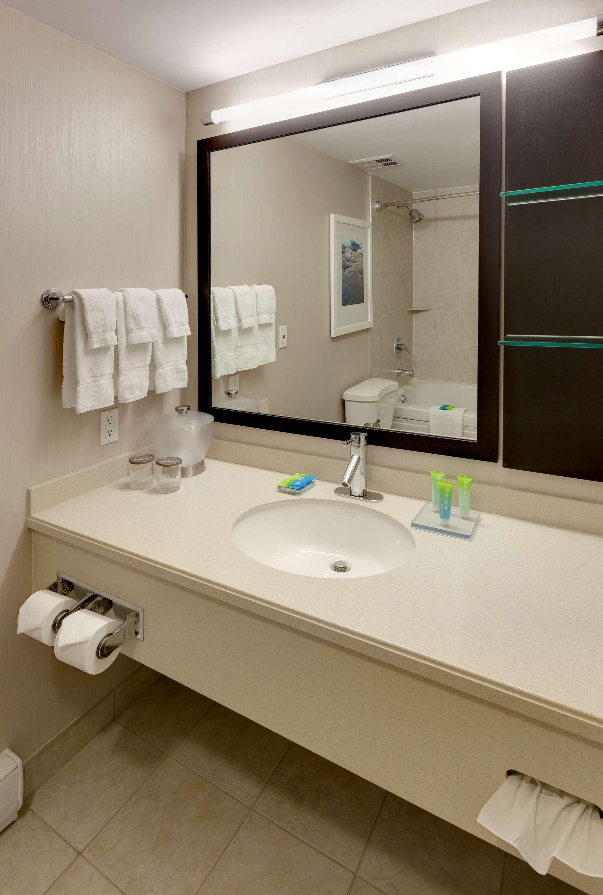 Niagara Fallsview Hotel & Suites Oda fotoğraf